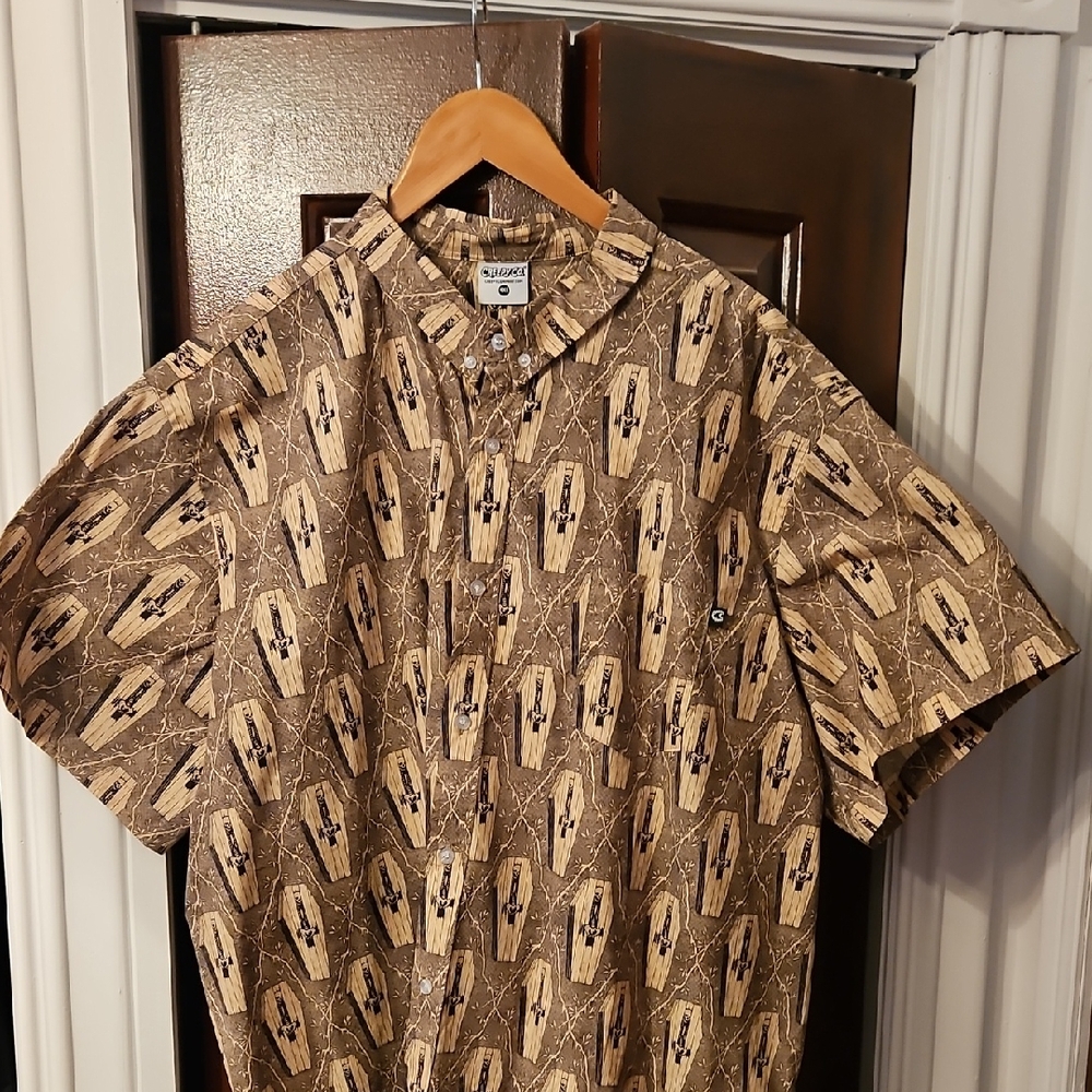 CreepyCo. Coffin Short Sleeve Button-Up 4XL